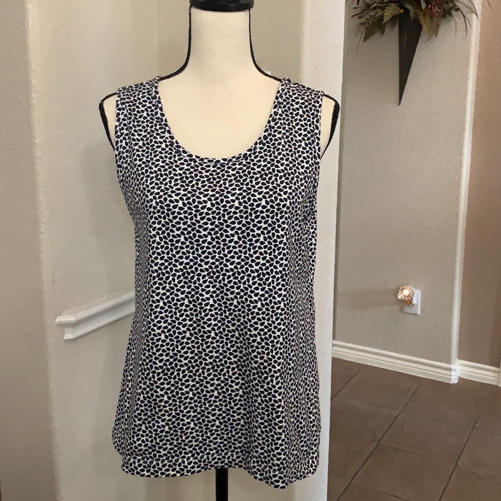 Lands’ End black and white print top Size M